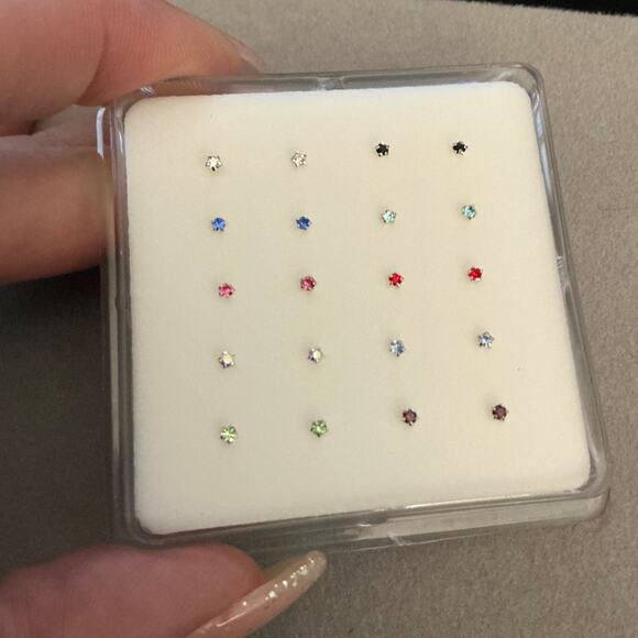 20 Pack Crystal Nose Studs in Sterling Silver~Body Jewelry ~ Brand New - Picture 1 of 10